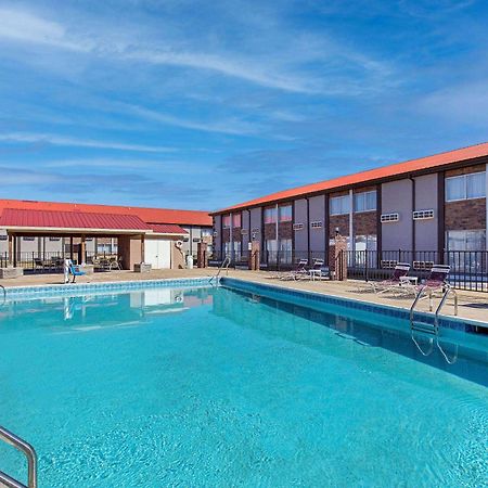 Ramada By Wyndham Bowling Green Extérieur photo