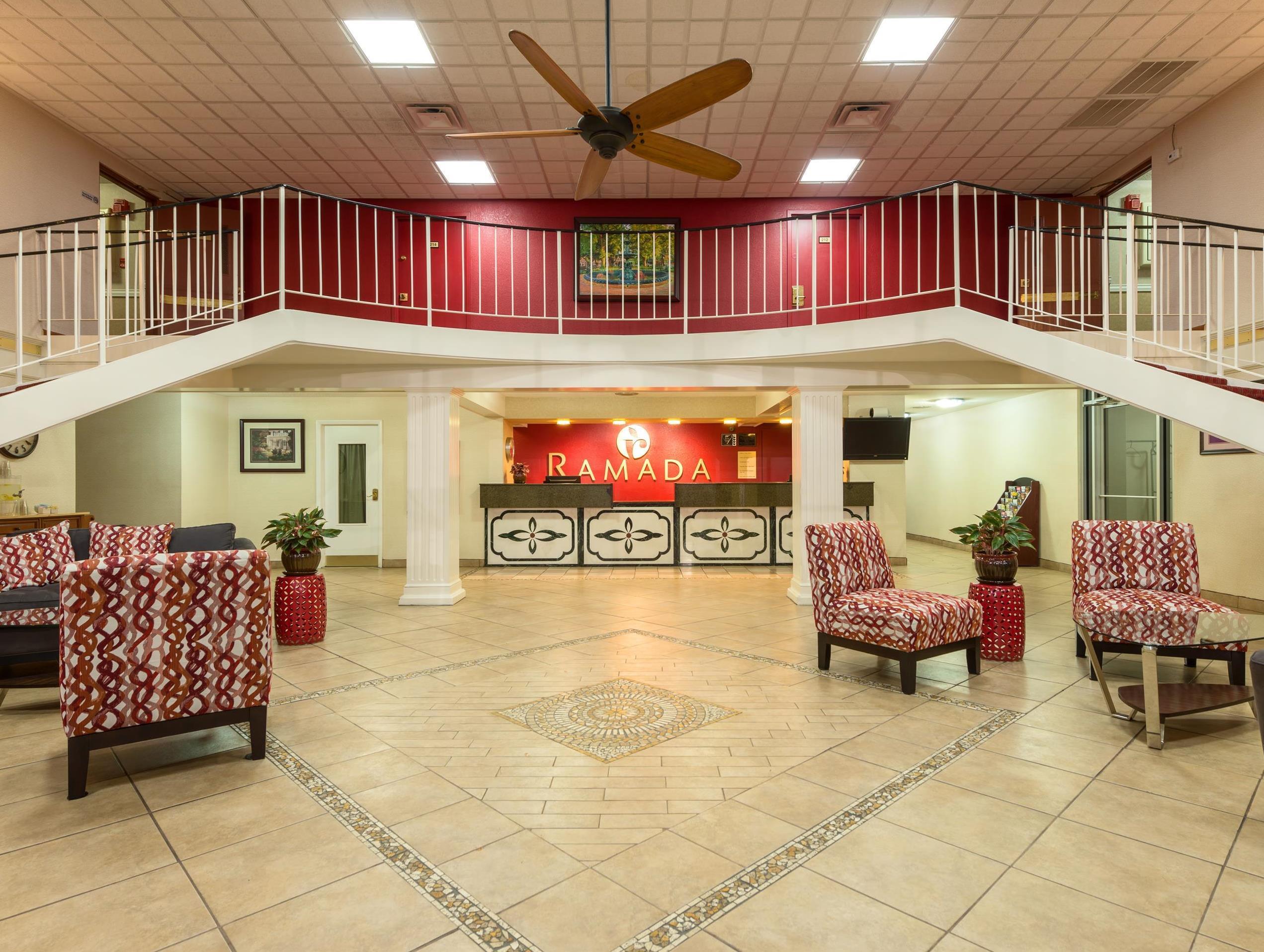 Ramada By Wyndham Bowling Green Extérieur photo