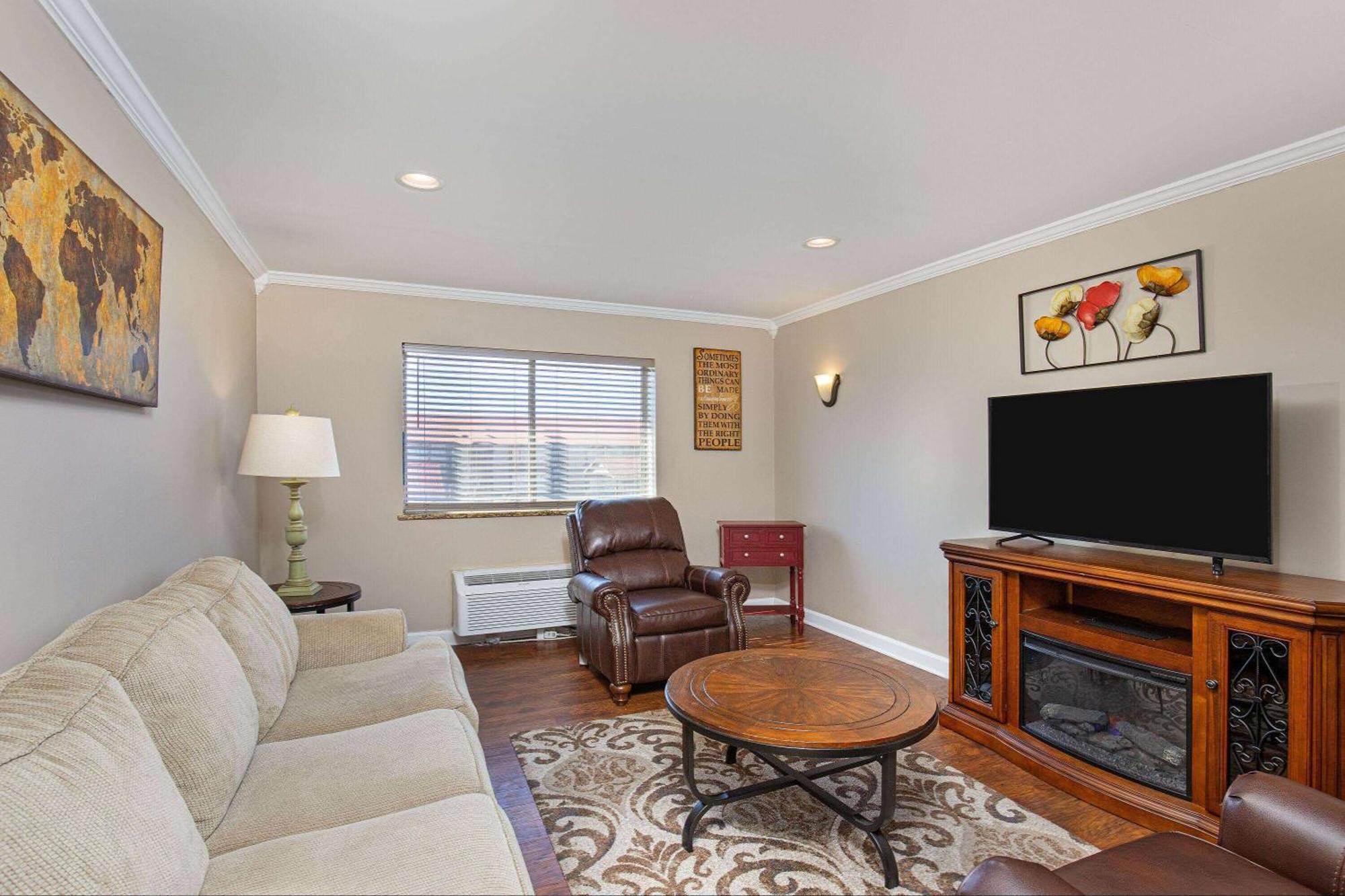 Ramada By Wyndham Bowling Green Extérieur photo
