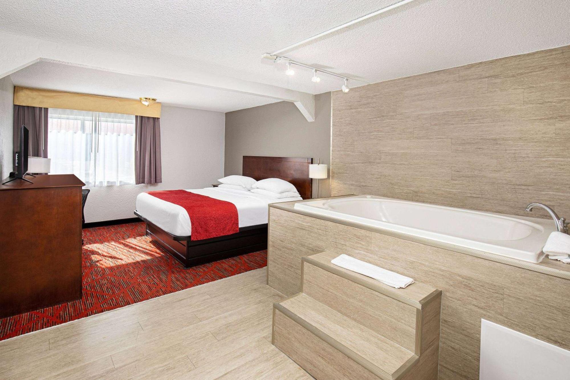 Ramada By Wyndham Bowling Green Extérieur photo