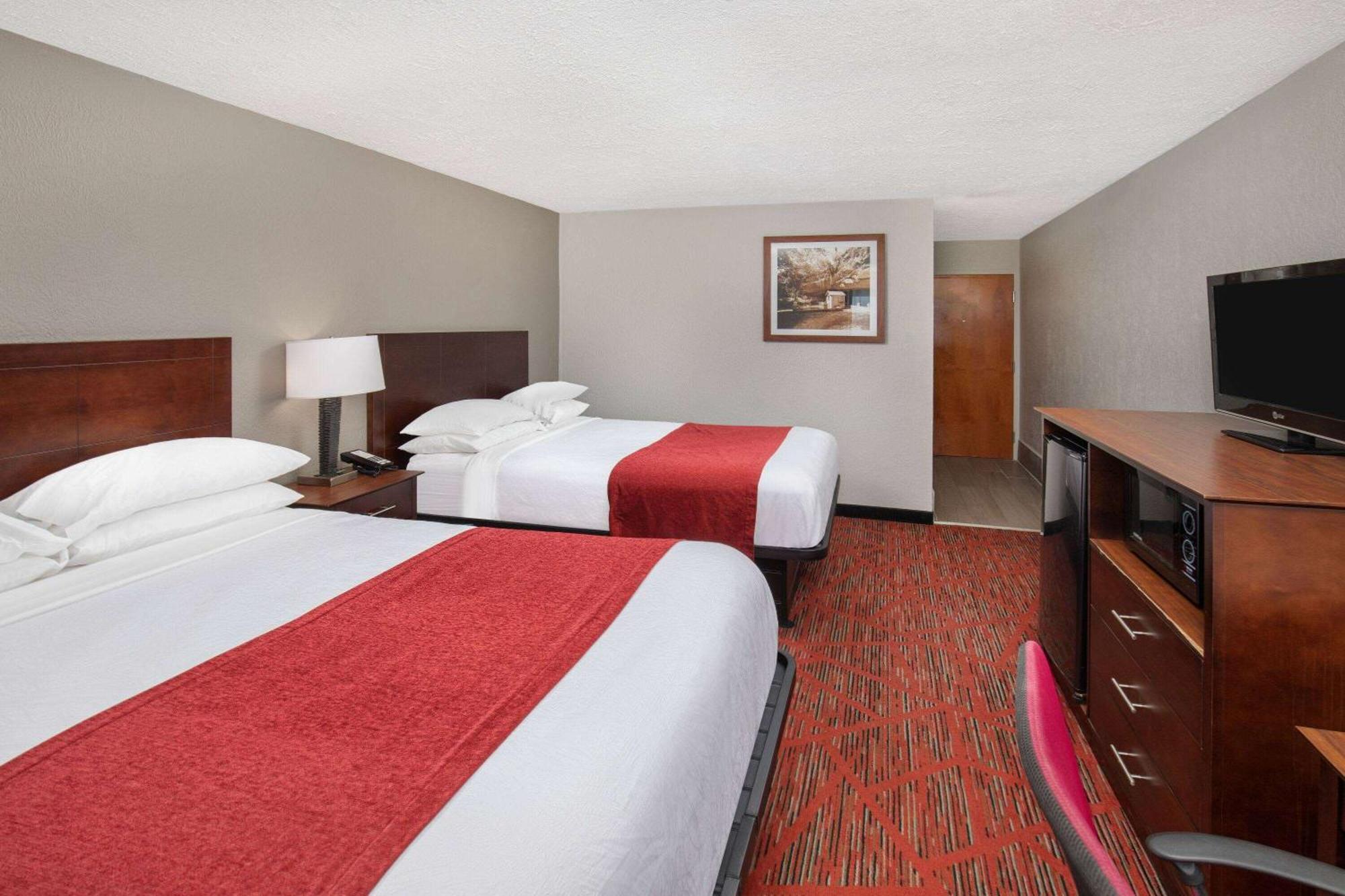 Ramada By Wyndham Bowling Green Extérieur photo