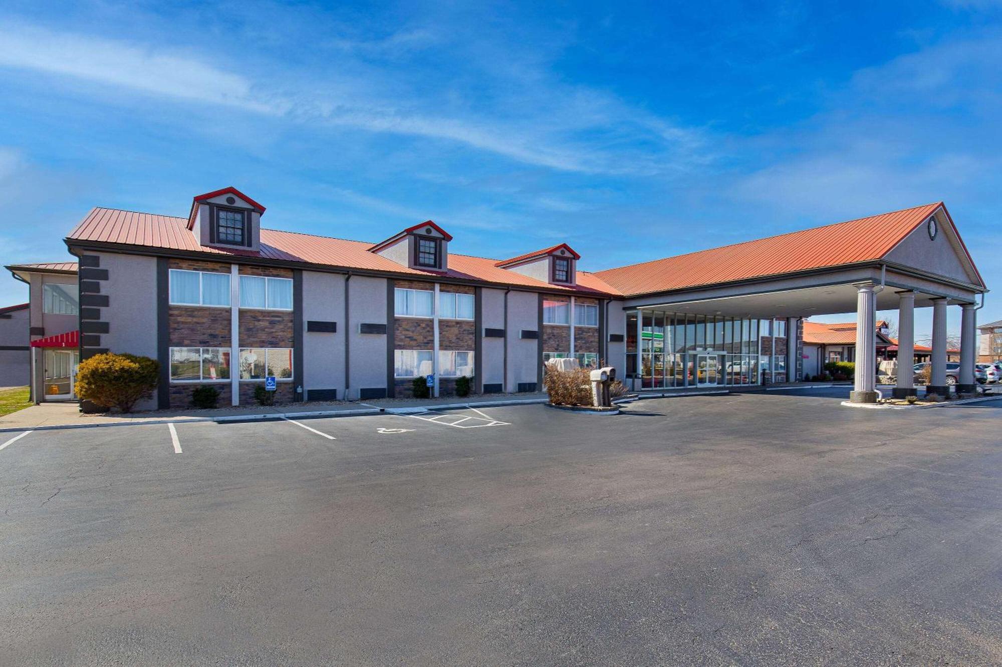 Ramada By Wyndham Bowling Green Extérieur photo